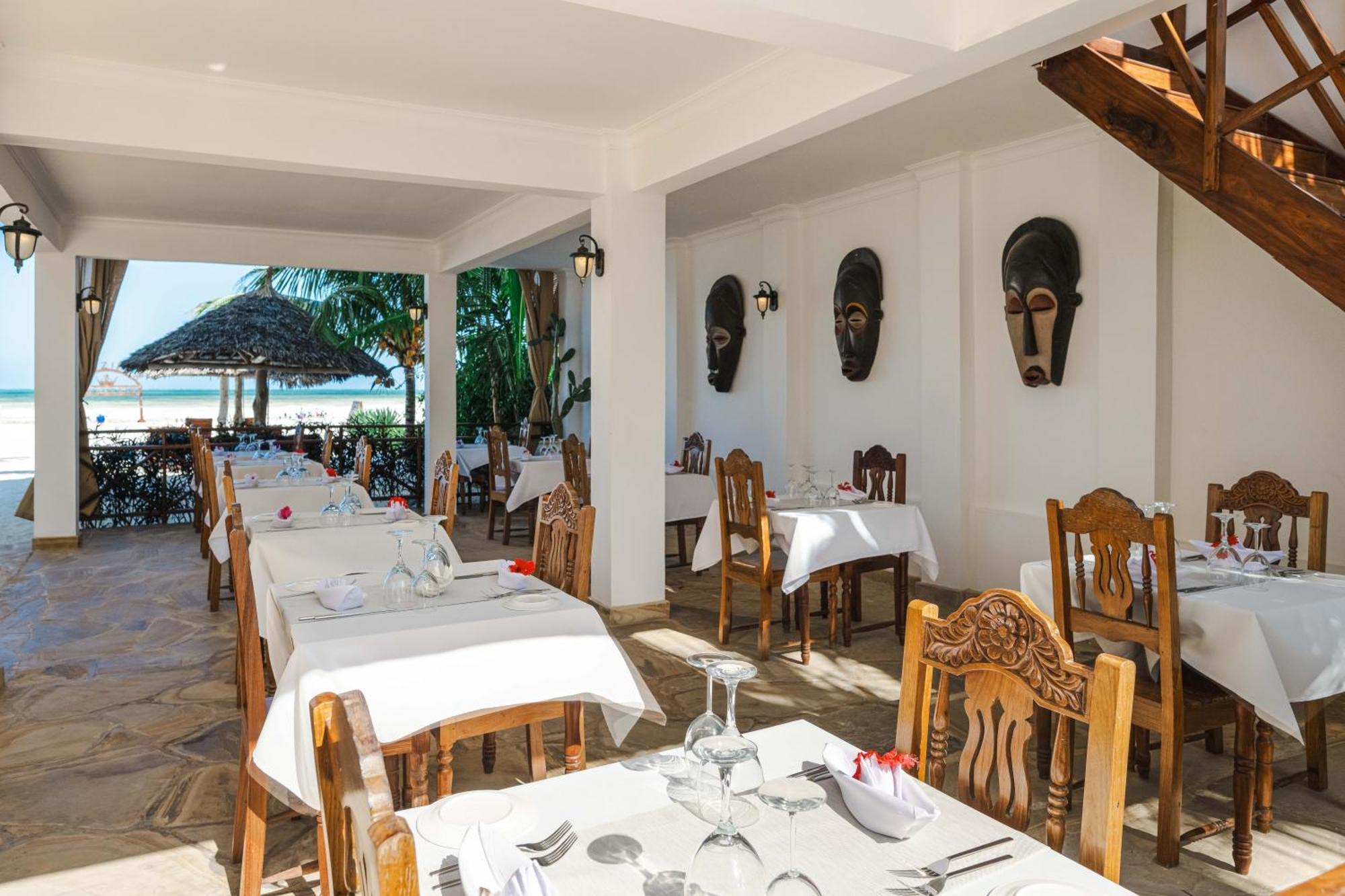 Karibu Beach Resort Pongwe Exterior photo